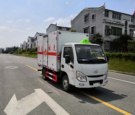 程力威牌CLW5040XQYSH6型爆破器材運輸車